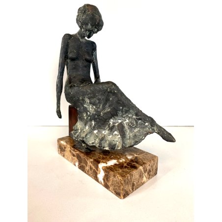 SCULTURA BRONZO FIGURA FEMMINILE DONNA SEDUTA BASE MARMO 25cm/h CONTEMPORARY ART