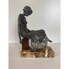SCULTURA BRONZO FIGURA FEMMINILE DONNA SEDUTA BASE MARMO 25cm/h CONTEMPORARY ART