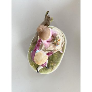 ANTICA SCULTURA PORCELLANA CAPODIMONTE SCENA ROMANTICA RAGAZZO RAGAZZA 12 cm/h