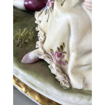 ANTICA SCULTURA PORCELLANA CAPODIMONTE SCENA ROMANTICA RAGAZZO RAGAZZA 12 cm/h