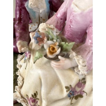 ANTICA SCULTURA PORCELLANA CAPODIMONTE SCENA ROMANTICA RAGAZZO RAGAZZA 12 cm/h