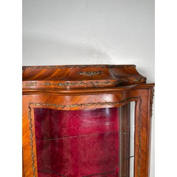 ANTICA VETRINA CRISTALLIERA LEGNO BRONZO DIPINTO ANTA STOFFA ROSSA EPOCA '900