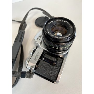 FOTOCAMERA REFLEX CANON AE-1 35mm OBIETTIVO FD 50 1:1,8 JAPAN '70