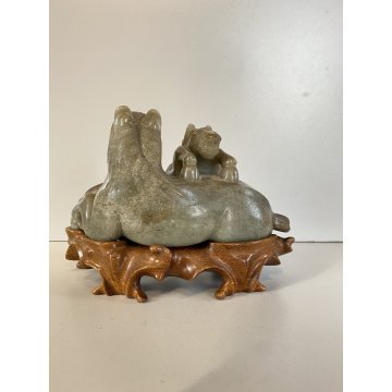 SCULTURA GIADA FIGURE CAVALLO PULEDRO MADRE FIGLIO BASE LEGNO INTAGLIATO '900