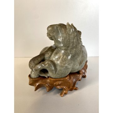 SCULTURA GIADA FIGURE CAVALLO PULEDRO MADRE FIGLIO BASE LEGNO INTAGLIATO '900