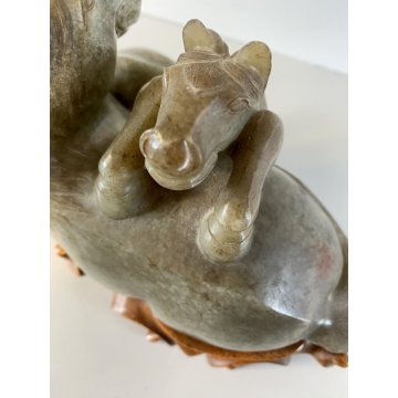 SCULTURA GIADA FIGURE CAVALLO PULEDRO MADRE FIGLIO BASE LEGNO INTAGLIATO '900