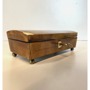 ANTICO COFANETTO LEGNO INTARSIATO SERRATURA CHIAVE PIEDINI OTTONE ART DECO