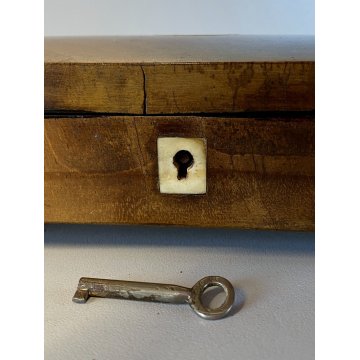 ANTICO COFANETTO LEGNO INTARSIATO SERRATURA CHIAVE PIEDINI OTTONE ART DECO