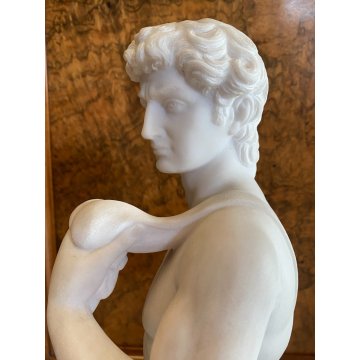 ANTICA SCULTURA RIPRODUZIONE STATUA David di Michelangelo MARMO BIANCO 59 cm/h