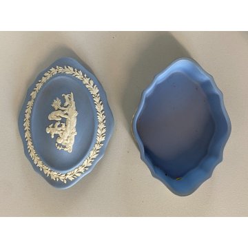 SCATOLA OVALE COPERCHIO Wedgwood blue PORCELLANA BISCUIT DECORO NEOCLASSICO 11cm