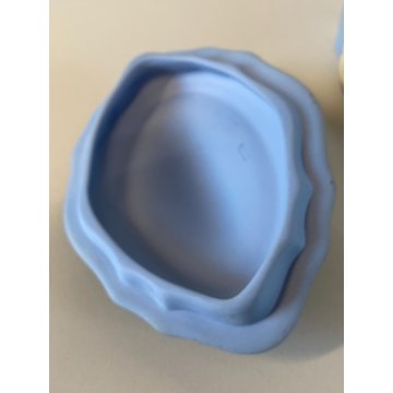 SCATOLA OVALE COPERCHIO Wedgwood blue PORCELLANA BISCUIT DECORO NEOCLASSICO 11cm