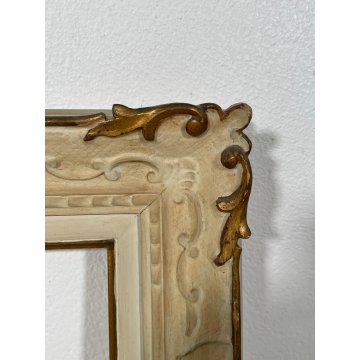 ANTICA PICCOLA CORNICE BIANCA DORATA LEGNO SCOLPITO 58 cm x 48 cm EPOCA '900