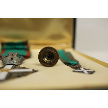 MEDAGLIA CAVALIERE ORDINE AL MERITO DELLA REPUBBLICA SCATOLA CROCE FIORE ANNI 50