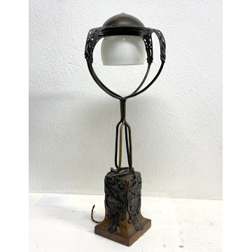 LAMPADA TAVOLO ABATJOUR ART NOUVEAU FERRO BATTUTO VETRO OPALINO 1 LUCE 56 cm/h