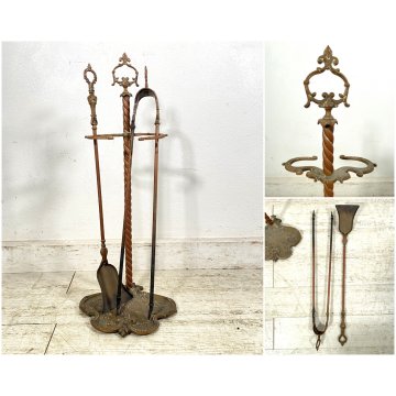 ANTICO SET ATTREZZI UTENSILI CAMINO OTTONE FERRO PINZA PALETTA PATINA EPOCA