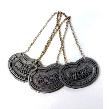 SET 3 ETICHETTE VINTAGE BAR CRYSTAL DECANTER LABELS Brandy Goga Cherry PELTRO