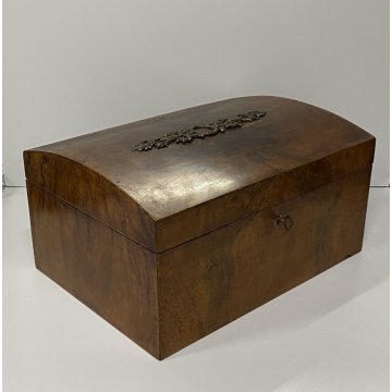 ANTICO COFANETTO SCATOLA LEGNO RADICA NOCE  COPERCHIO BOMBATO DECORO VITTORIANO