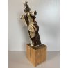 STATUETTA GESSO SAN FRANCESCO DEPONE CRISTO DALLA CROCE con BASE LEGNO 25cm/h