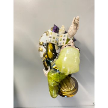 SCULTURA Cacciapuoti PORCELLANA POLICROMA FIGURA NUMISMATICO FRANCOBOLLI 34 cm/h