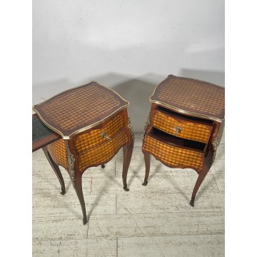 COPPIA COMODINI LUIGI XV LEGNO INTARSIATO EPOC 900 CASSETTI DECORI BRONZO DORATO