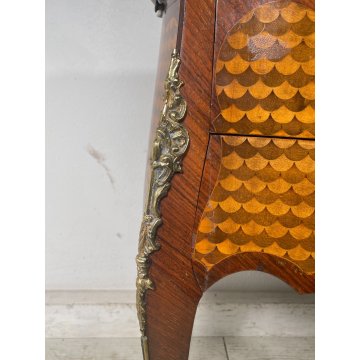 COPPIA COMODINI LUIGI XV LEGNO INTARSIATO EPOC 900 CASSETTI DECORI BRONZO DORATO