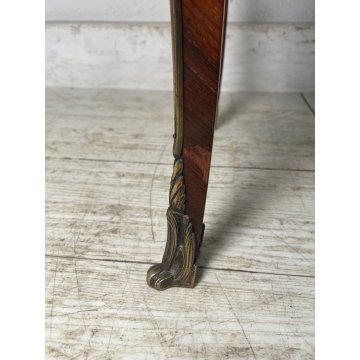 COPPIA COMODINI LUIGI XV LEGNO INTARSIATO EPOC 900 CASSETTI DECORI BRONZO DORATO