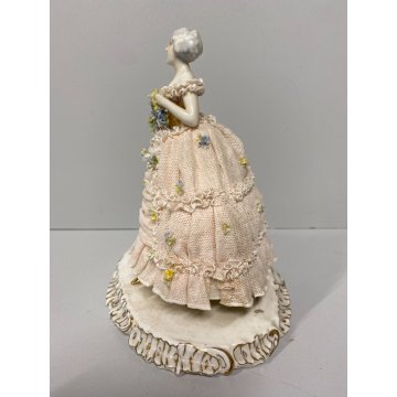 STATUINA PORCELLANA CAPODIMONTE "Fabris" FIGURA DAMA con FIORI TULLE RESTAURI