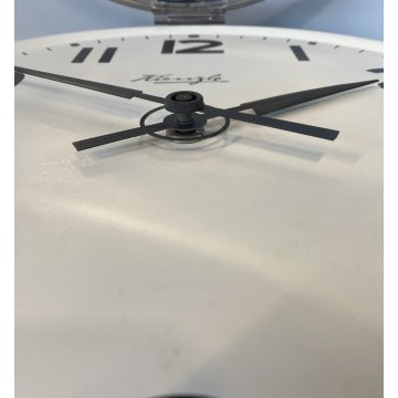 RARO OROLOGIO da PARETE INDUSTRIALE Elettromeccanico Kienzle ø 32cm NON FUNZIONA