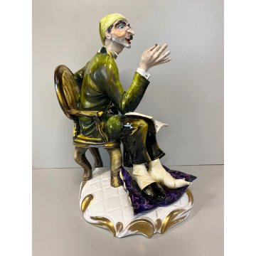 SCULTURA Cacciapuoti PORCELLANA POLICROMA FIGURA NUMISMATICO FRANCOBOLLI 34 cm/h