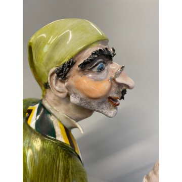 SCULTURA Cacciapuoti PORCELLANA POLICROMA FIGURA NUMISMATICO FRANCOBOLLI 34 cm/h