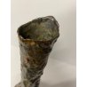 VASO BOTTIGLIA  BRUTALISTA METALLO MARTELLATO SMALTO CANGIANTE FIRMATO AS