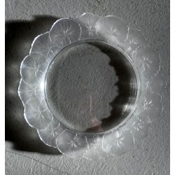 PIATTO CRISTALLO "Honfleur" GERANIUM LEAF Lalique  FRANCE CLEAR CRYSTAL ø27,5cm