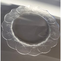 PIATTO CRISTALLO "Honfleur" GERANIUM LEAF Lalique  FRANCE CLEAR CRYSTAL ø27,5cm