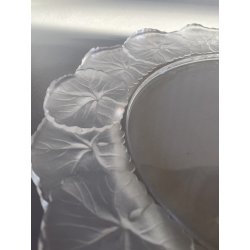 PIATTO CRISTALLO "Honfleur" GERANIUM LEAF Lalique  FRANCE CLEAR CRYSTAL ø27,5cm