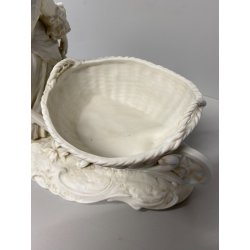 FIGURA CERAMICA Biscuit GIOVANE DONNA CARRIOLA FIRMAT H. Rock 26cm/h EPOCA '900