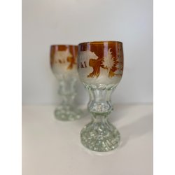 COPPIA CALICI CRISTALLO BOEMIA AMBRATO MOLATO SCENA CACCIA ORSO FAGIANO FORESTA