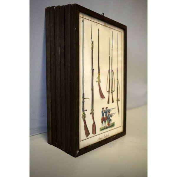 SET 6 CORNICI LEGNO PICCOLE STAMPE VINTAGE A COLORI Armi antiche 18x25,5-1950/60