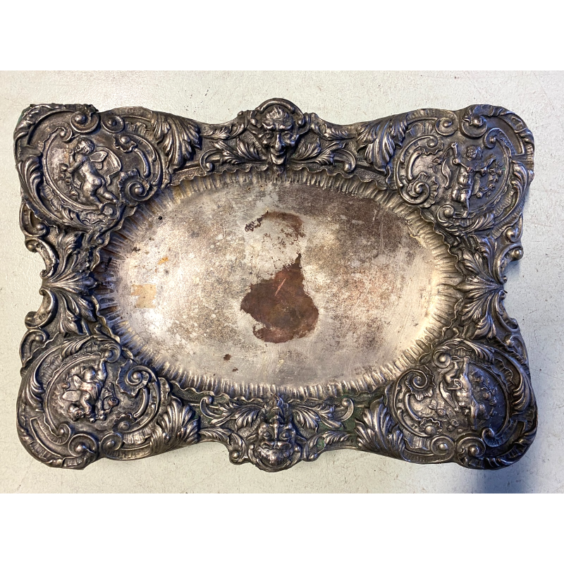 ANTICO VASSOIO METALLO ARGENTATO CENTROTAVOLA DECORO BAROCCO BACCO PUTTI FOGLIE