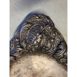 ANTICO VASSOIO METALLO ARGENTATO CENTROTAVOLA DECORO BAROCCO BACCO PUTTI FOGLIE