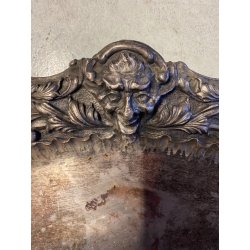 ANTICO VASSOIO METALLO ARGENTATO CENTROTAVOLA DECORO BAROCCO BACCO PUTTI FOGLIE