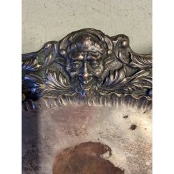 ANTICO VASSOIO METALLO ARGENTATO CENTROTAVOLA DECORO BAROCCO BACCO PUTTI FOGLIE