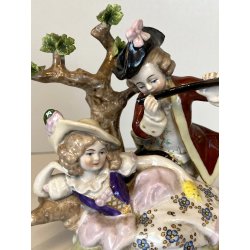 STATUINA FIGURA PORCELLANA CAPODIMONTE SCENA ROMANTICA DAMA GENTILUOMO FLAUTO