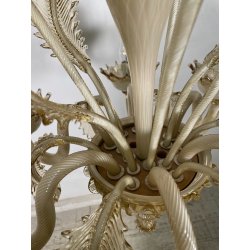 LAMPADARIO VETRO MURANO VENEZIANO BEIGE ORO FOGLIE FIORI 6 BRACCI ANNI 60 ø 74CM