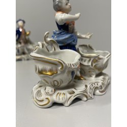 COPPIA STATUINE PORCELLANA AELTESTE VOLKSTEDT SALIERA PEPIERA FIGURE DECORO ORO