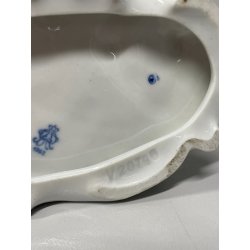 COPPIA STATUINE PORCELLANA AELTESTE VOLKSTEDT SALIERA PEPIERA FIGURE DECORO ORO