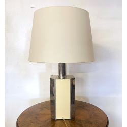 LAMPADA TAVOLO STILE HOLLYWOOD REGENCY METALLO CROMATO PERSPEX COLOR AVORIO '70s