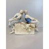 ANTICO VASO SCULTURA FIORIERA CENTROTAVOLA PORCELLANA FIGURE SCENA ROMANTICA 900