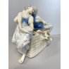 ANTICO VASO SCULTURA FIORIERA CENTROTAVOLA PORCELLANA FIGURE SCENA ROMANTICA 900