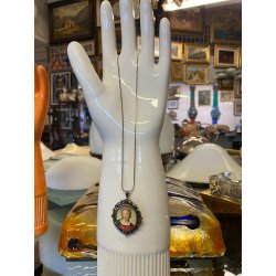 ANTICO CIONDOLO SPILLA  ARGENTO 800 CORALLO MINIATURA DIPINTO fine '800