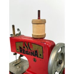 antico GIOCO latta MACCHINA da CUCIRE anni 1940 "REGINA" made in Germany BERLIN